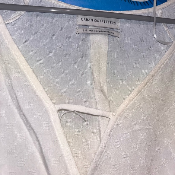 Long sleeve top, size small - Picture 2 of 3